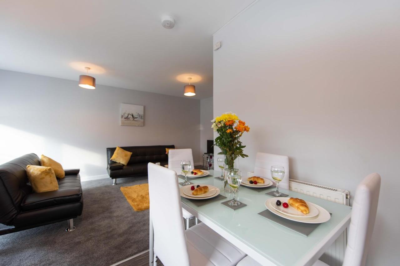 Premier - Wishaw En-Suite Apartment Zewnętrze zdjęcie